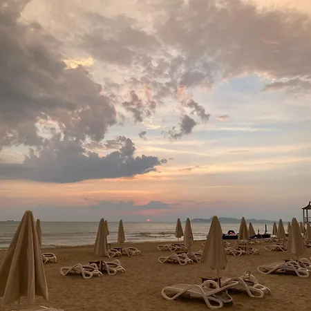 Summer Heaven Daire Golem (Tirana)