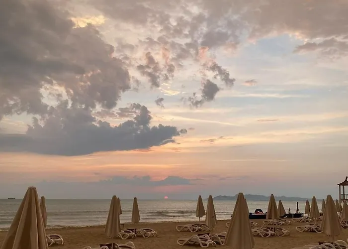 Summer Heaven Apartment Golem (Tirana)